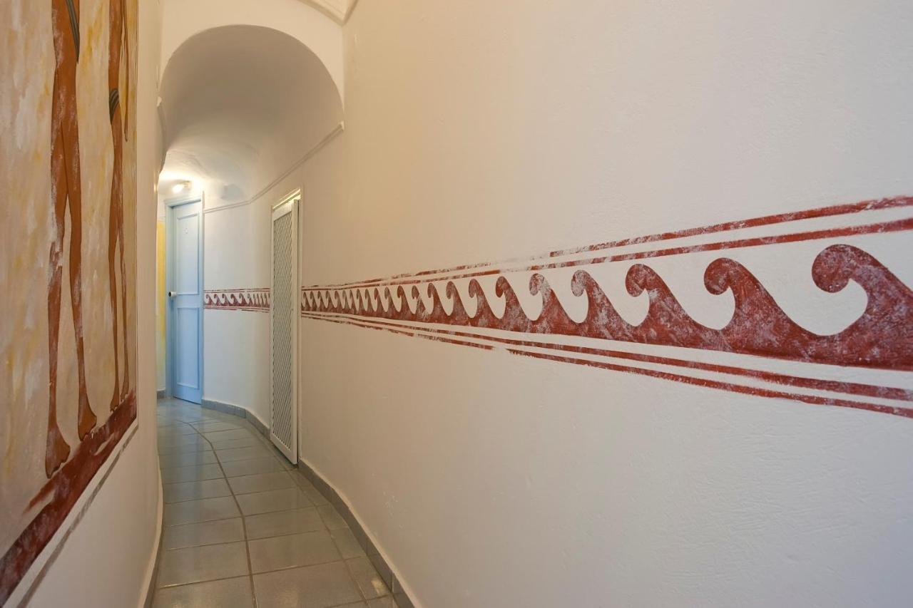 Katerina'S Castle - Caldera Cave Hotel イメロヴィグリ 部屋 写真